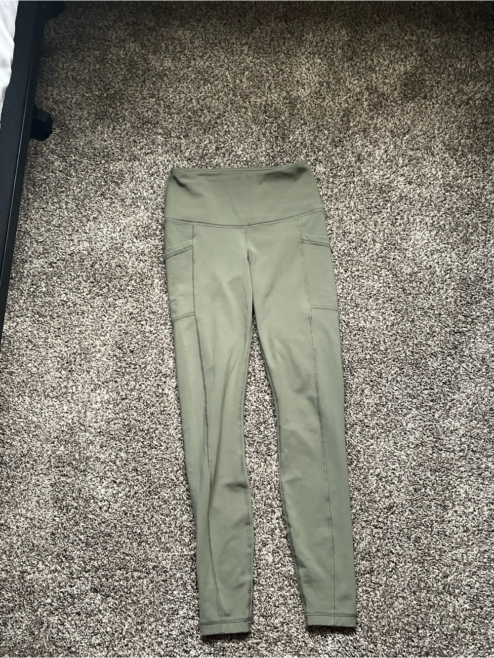 Yogalicious Olive Green High-Waist Insulated Pocket Leggings